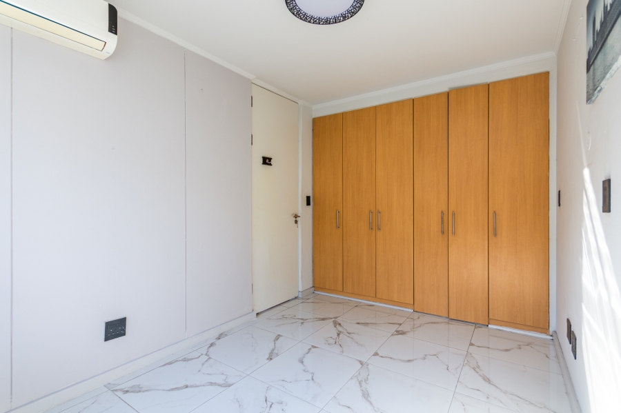 1 Bedroom Property for Sale in Claremont Upper Western Cape